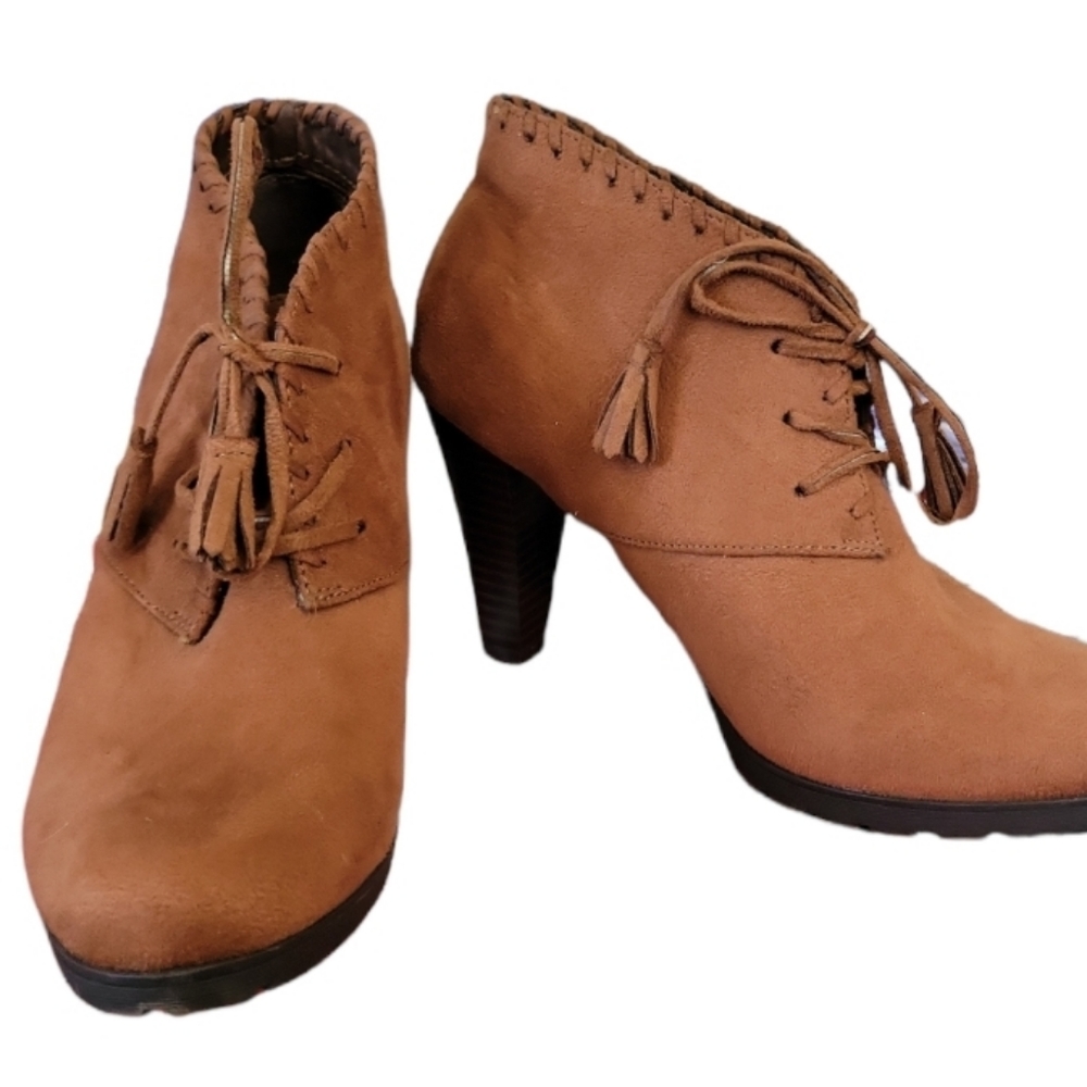 Cute brown heels